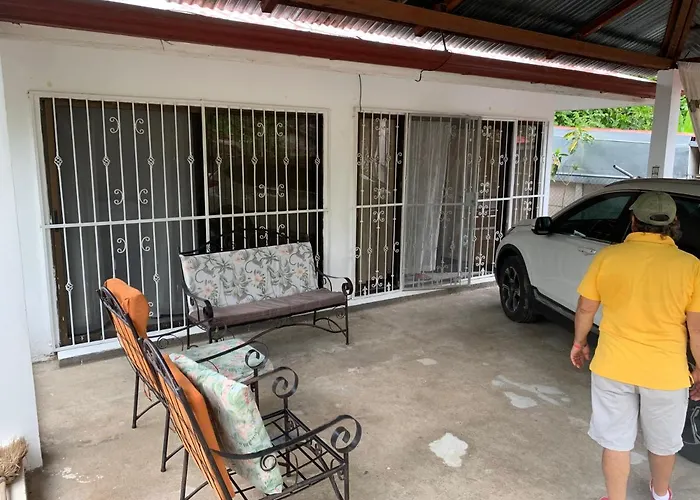 House Santa Cruz *